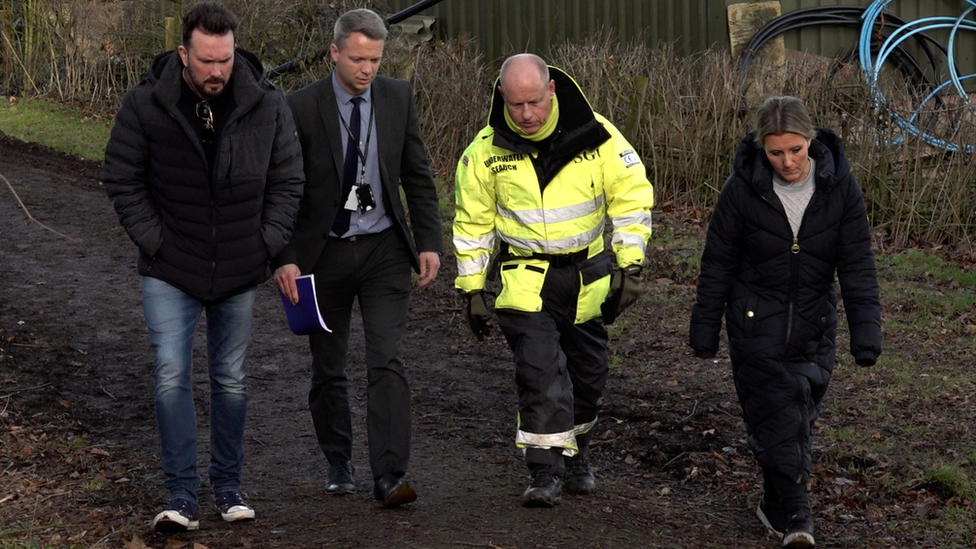 Paul Ansell, (left) with Peter Faulding (2nd from right)