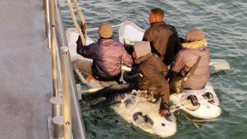 Migrants aboard windsurfing boards - 10/6/20