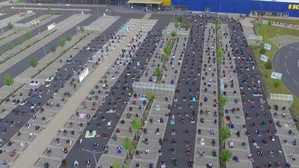 Ikea in Wetzlar, western Germany, let a local mosque hold prayers in its car park