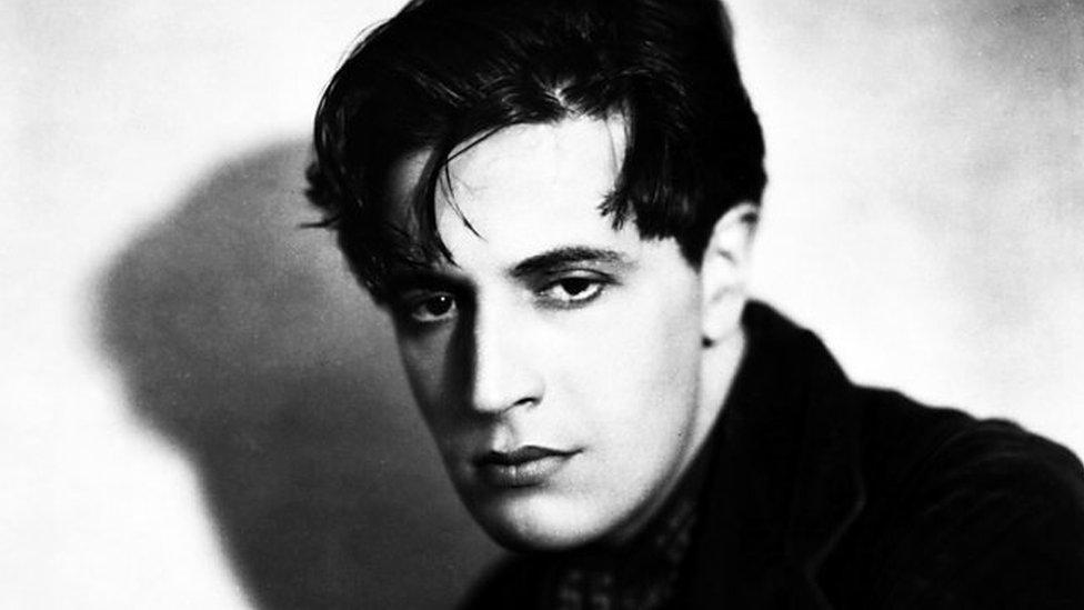 Ivor Novello yn The Rat