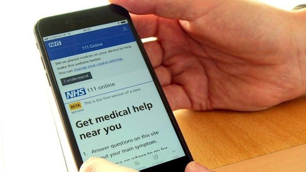 The mobile version of the NHS 111 service