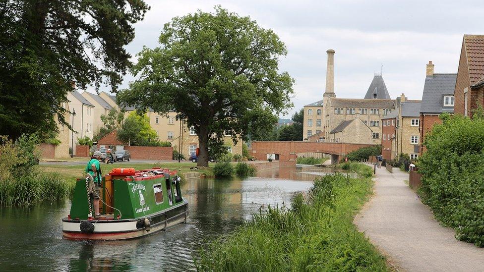 Canal near Stroud