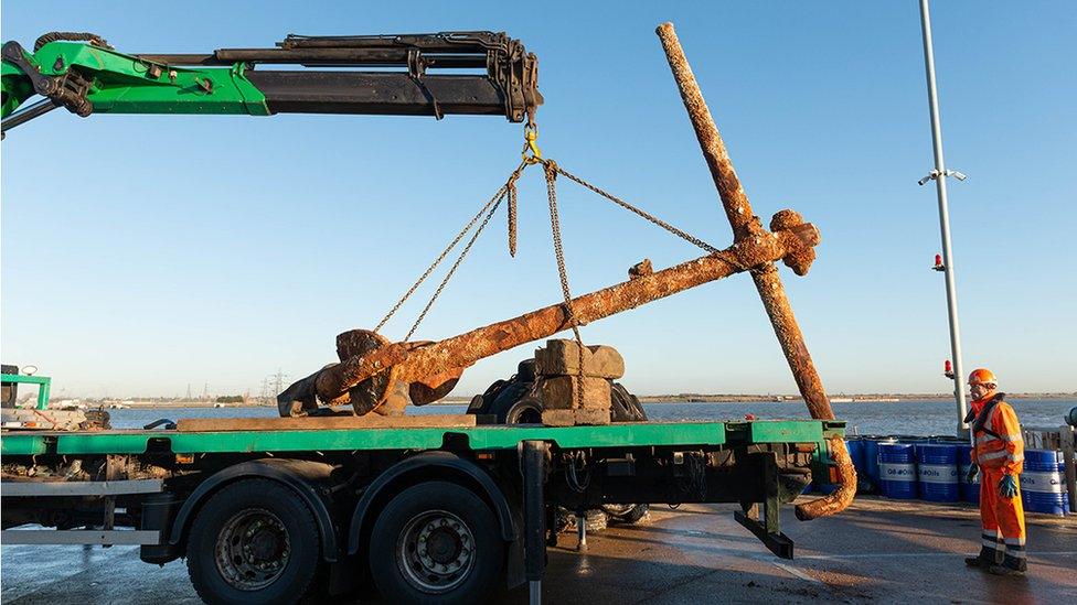 Anchor found off Gravesend