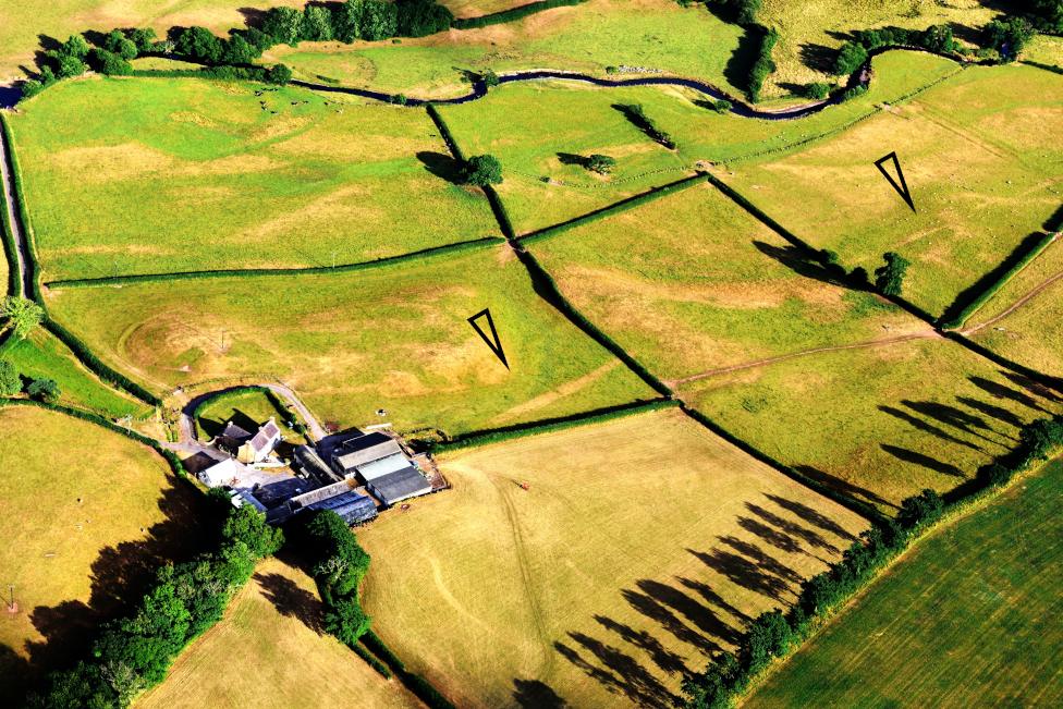 Roman road section highlighted by arrows near Kidwelly