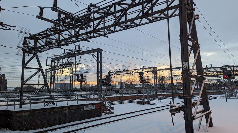 Snow at Glasgow Central