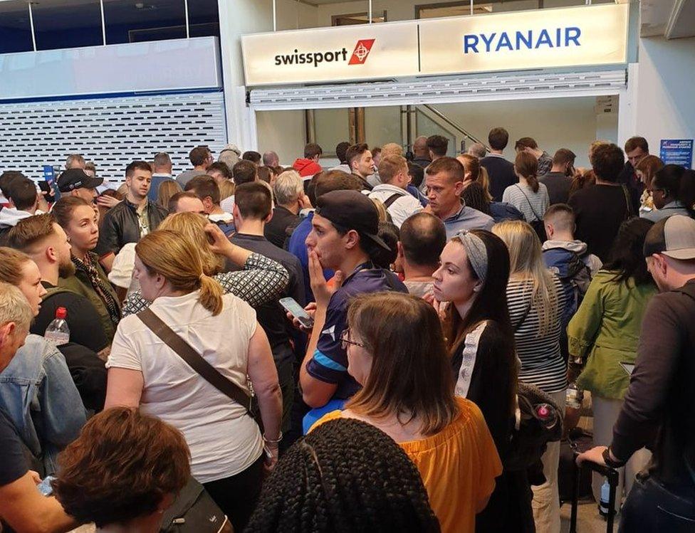 Manchester Airport queues