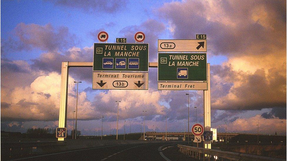 Tunnel signage