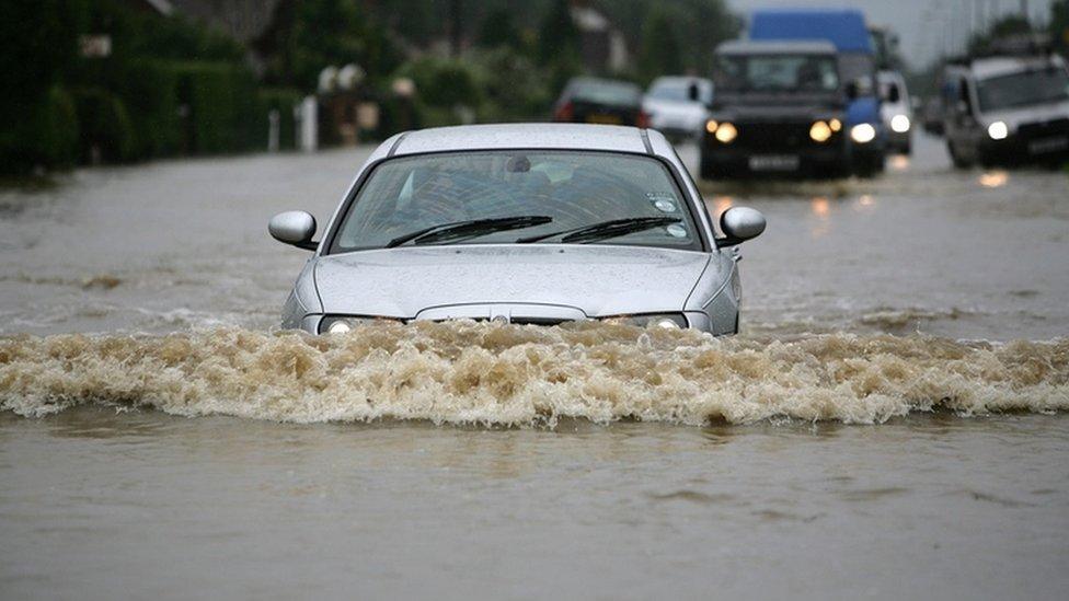 Car in North Cave