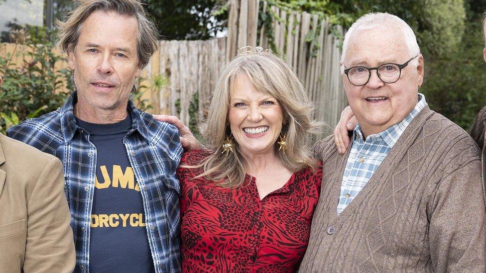 Guy Pearce, Lucinda Cowden, Ian Smith