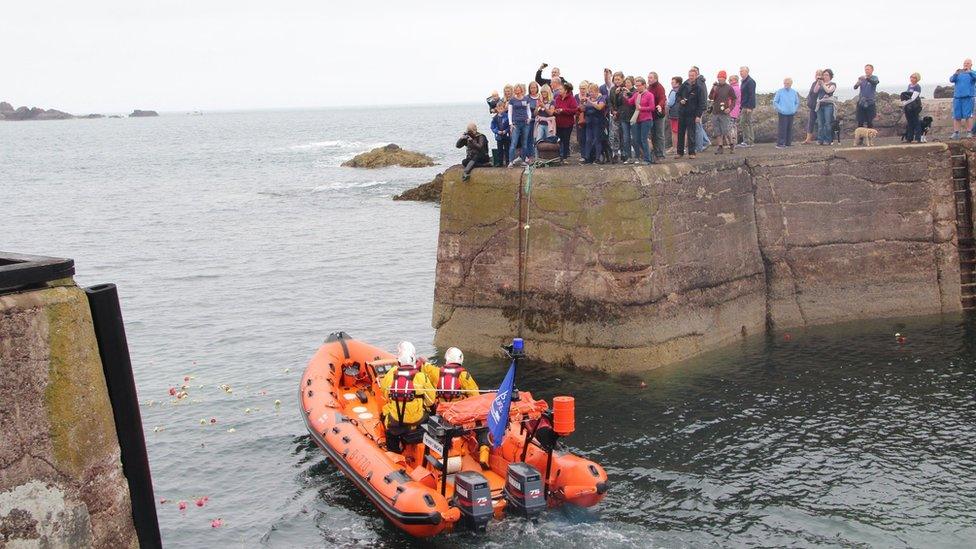 Lifeboat leaves