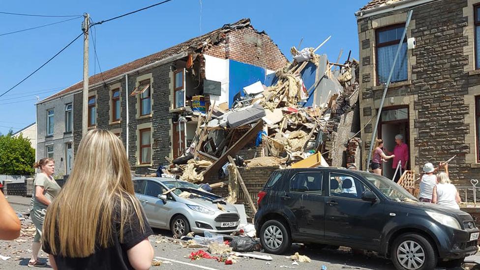 Explosion at house in Seven Sisters