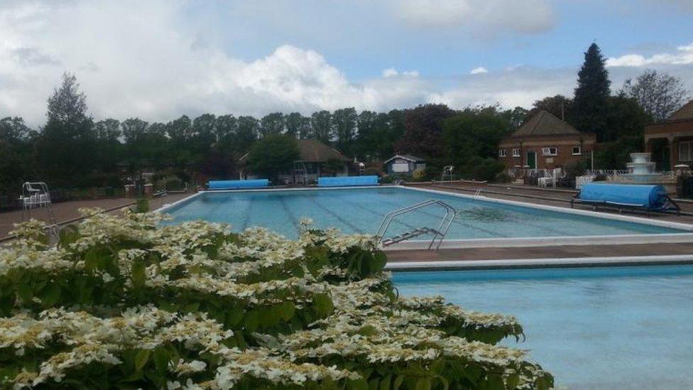 Hitchin Outdoor Pool