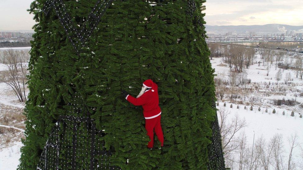 Preparations for the festive season in Russia