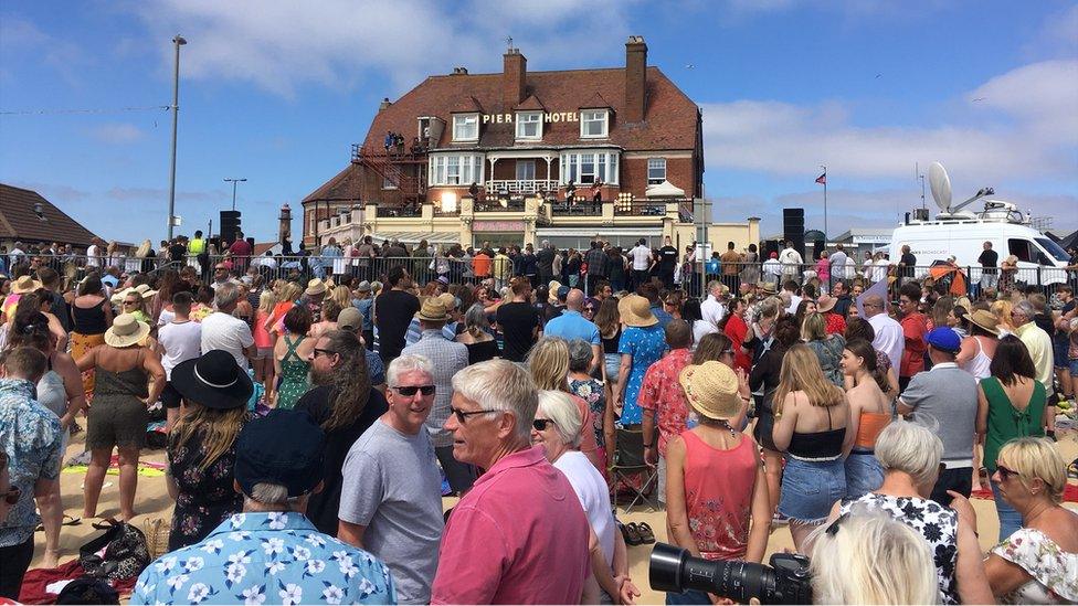 Gorleston beach crowd