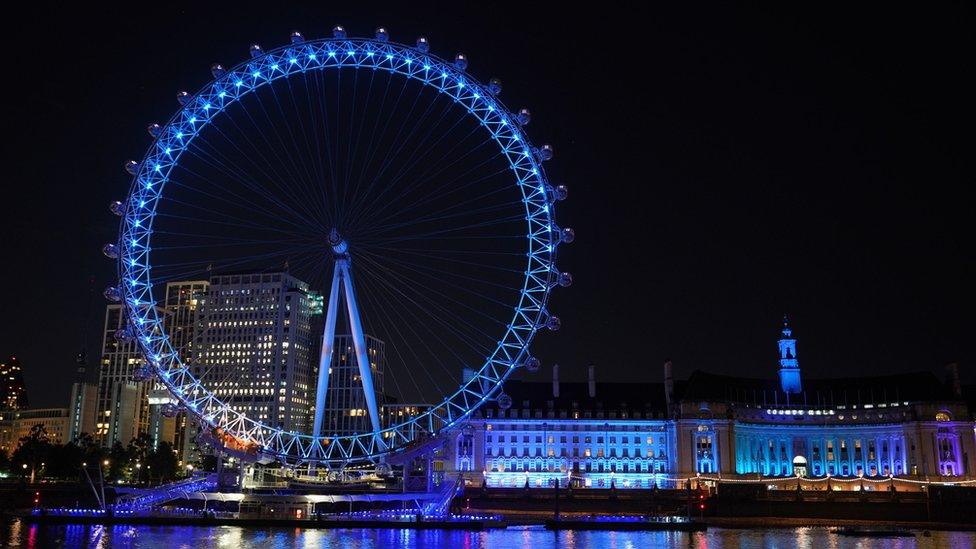 london eye lit blue for nhs 75th birthday