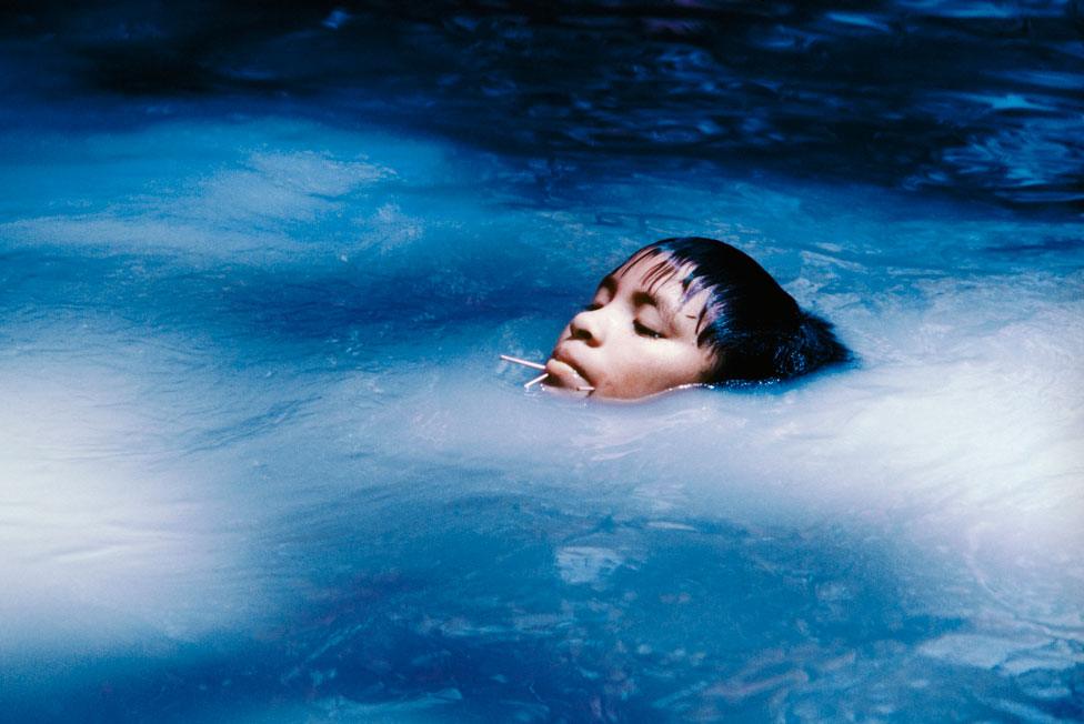 Susi Korihana thëri swimming, taken with infrared film in 1972-1974