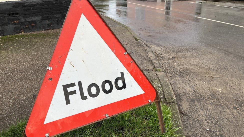 A flood sign