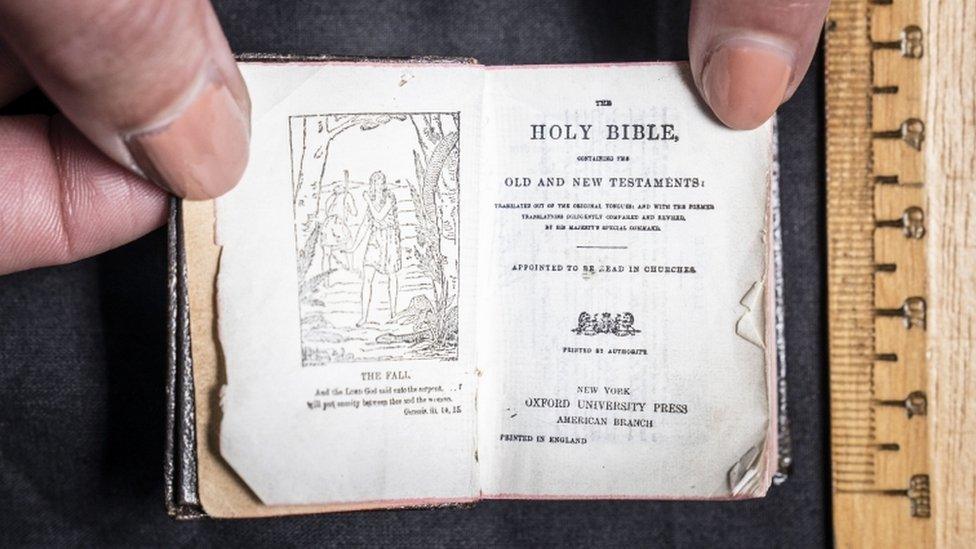 tiny-bible.