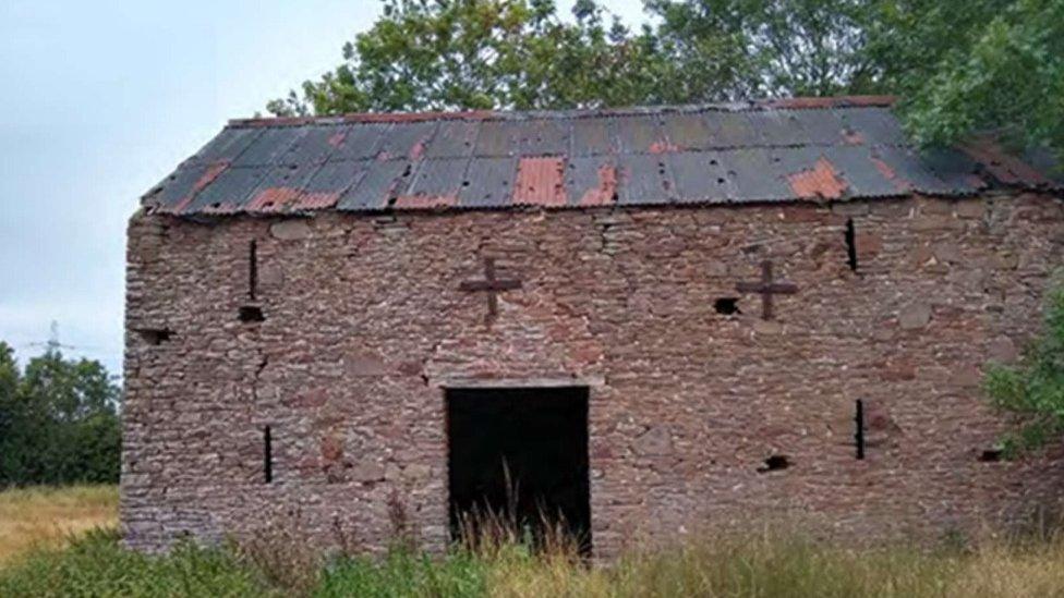 Barn at Perrinpit Farm