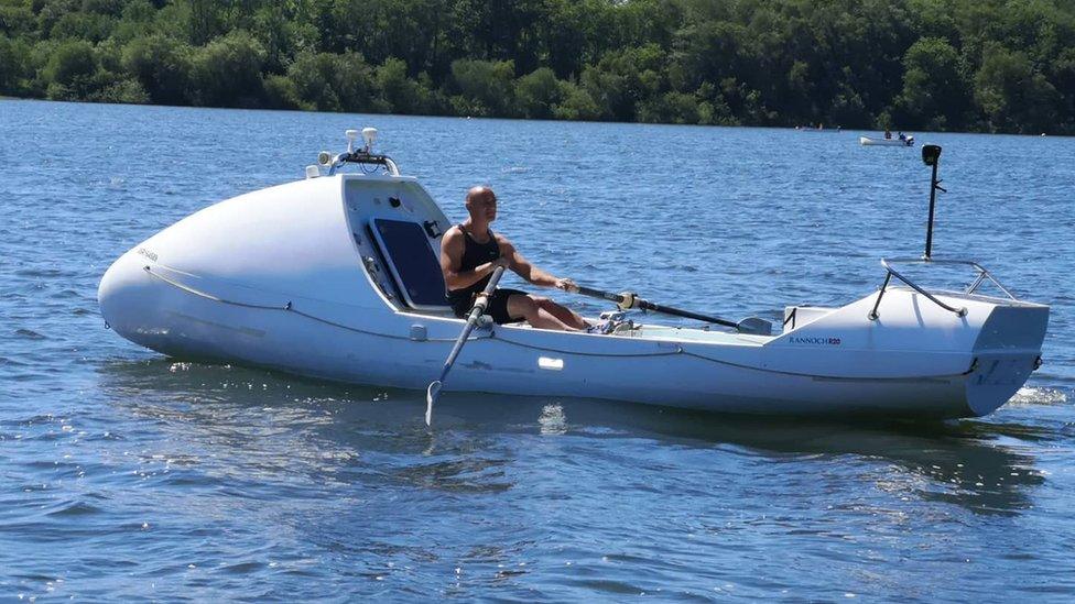 Mark Delstanche training on Bewl Water