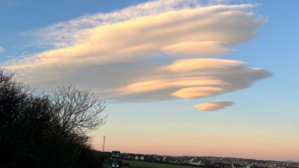 Lens shaped clouds