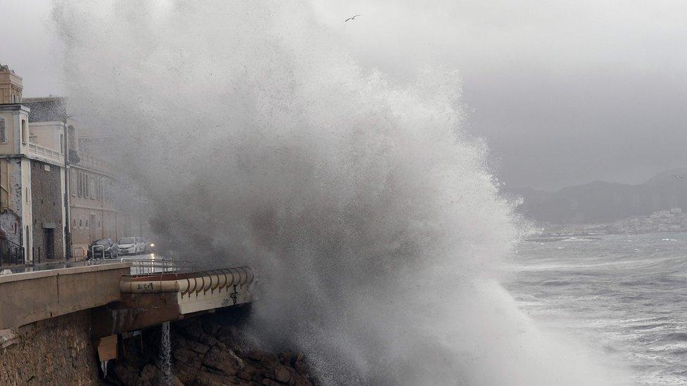 Storm surge at Marseille, 11 Dec 17