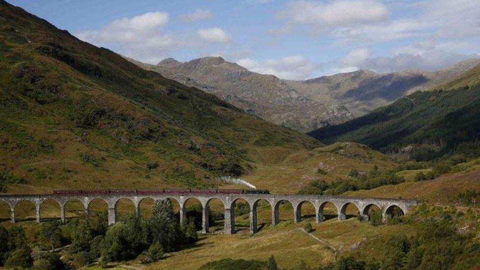 Viaduct Ghleann Fhionnainn