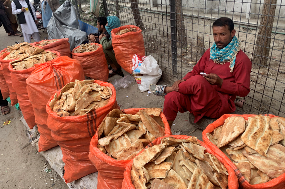 Stall selling old naan in Kabul