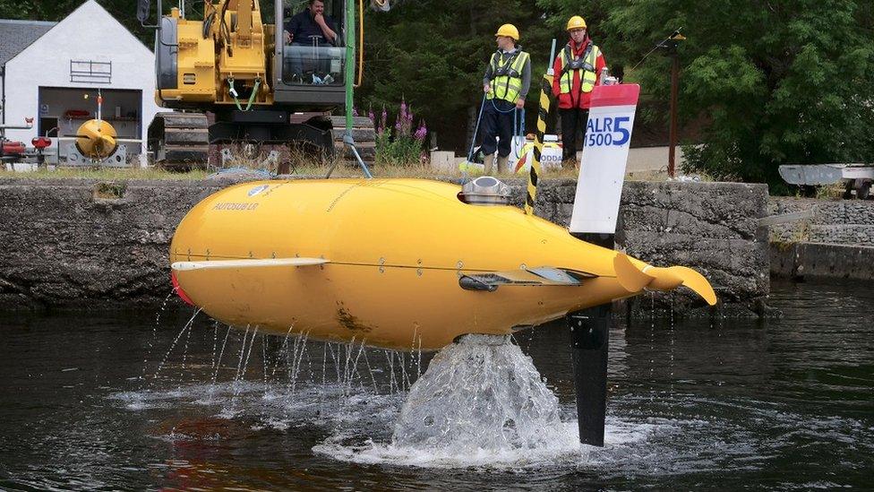 Robot submarine