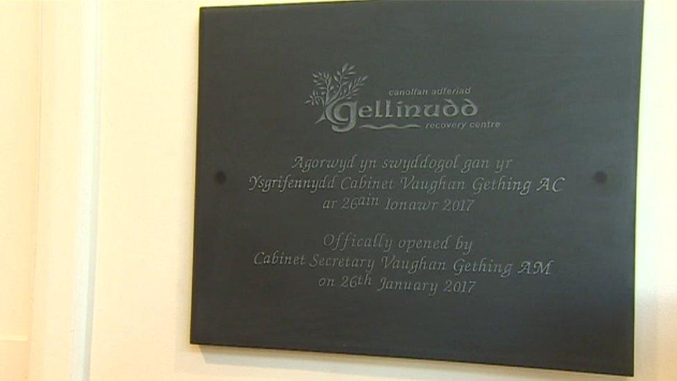 A plaque at Gellinudd Recovery Centre