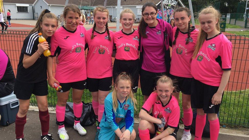 One of the Foyle Belles teams in their distinctive pink kit