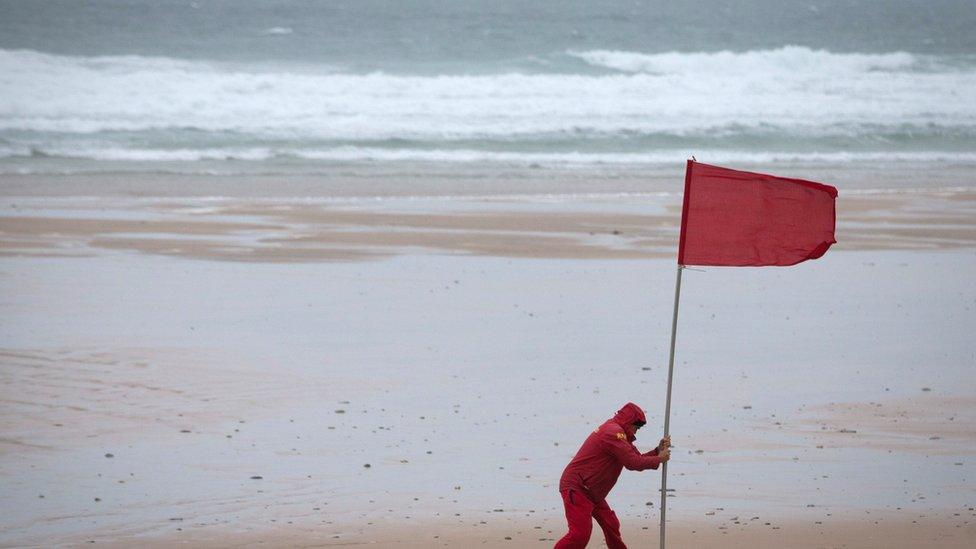 red-flag-rnli