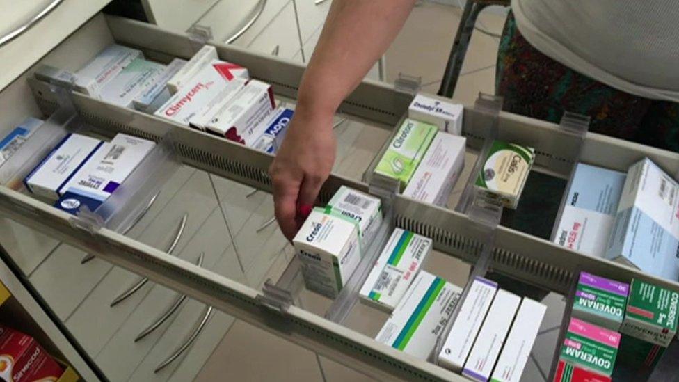 Empty draws in a Greek pharmacy (July 2015)