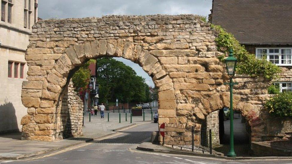 Newport Arch