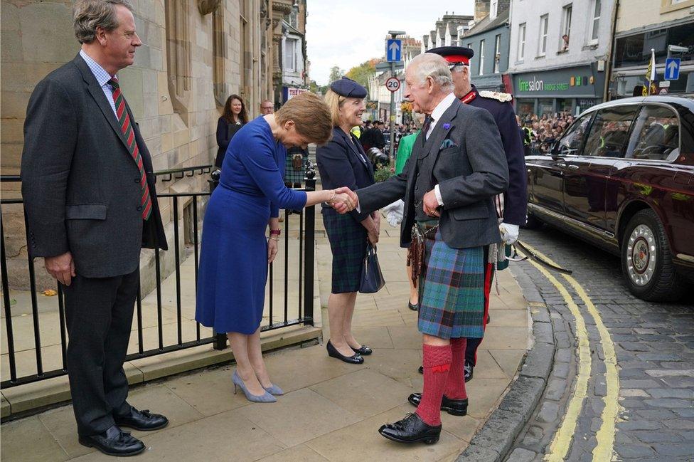 King Charles with First Minister Nicola Sturgeon and Scottish Secretary Alister Jack