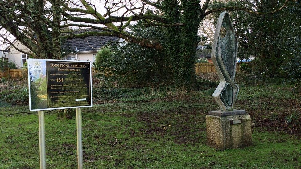 Barbara Hepworth statue
