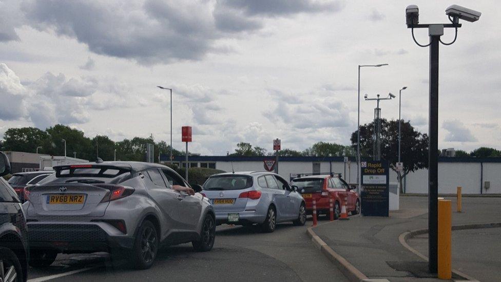 Queues at East Midlands Airport