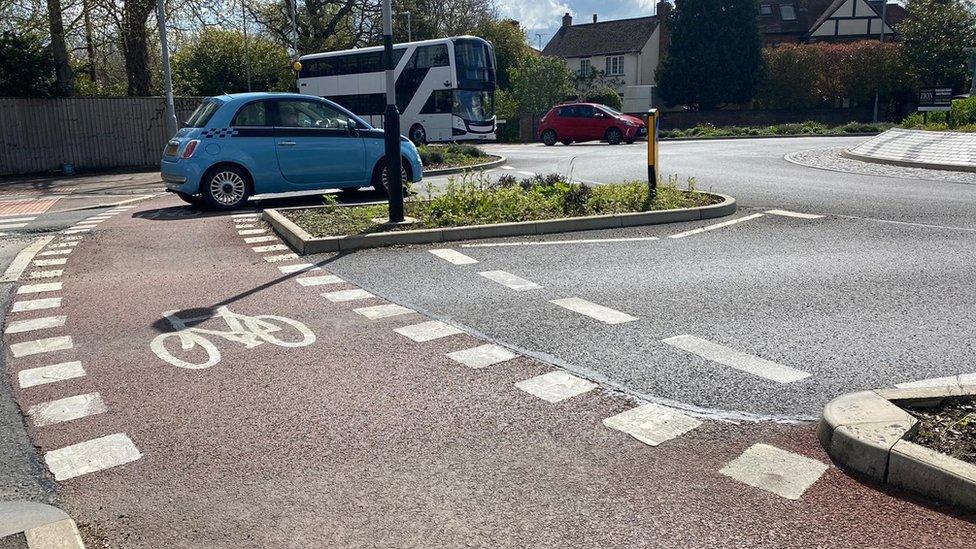 Dutch-style roundabout