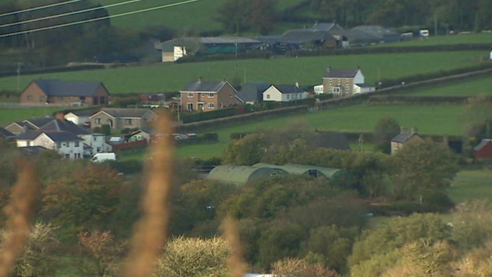 Cefn gwlad Ceredigion