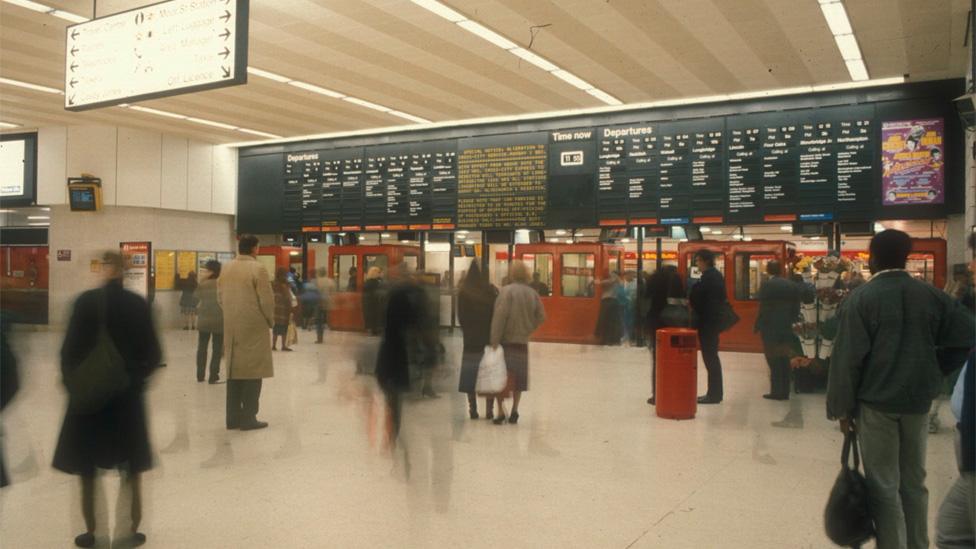 New Street Station concourse in 1980s