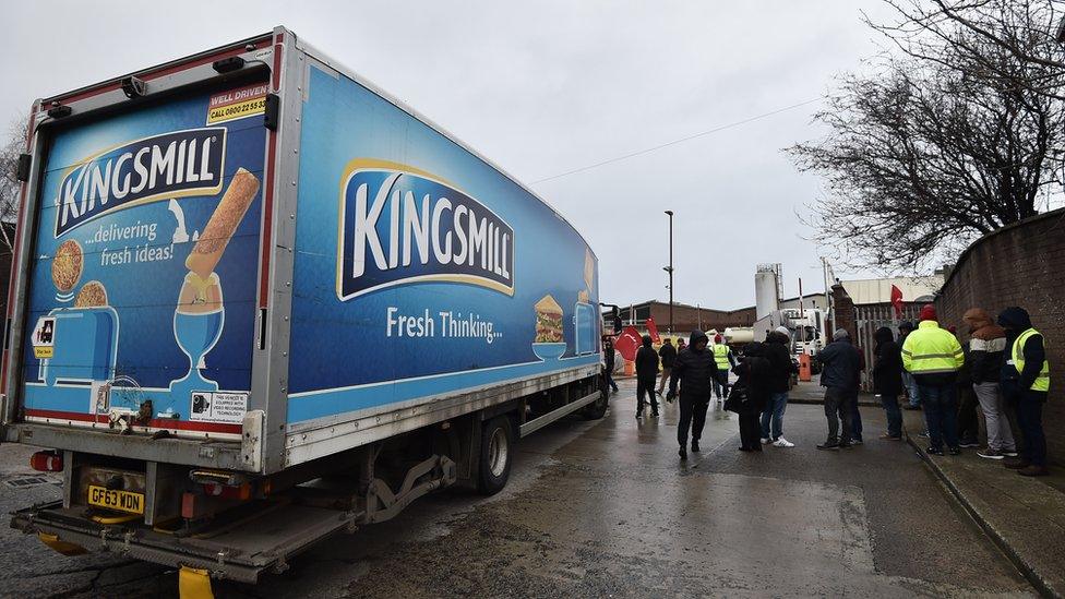 Kingsmill lorry and protesting workers