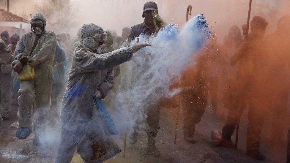 Flour fight, Greece