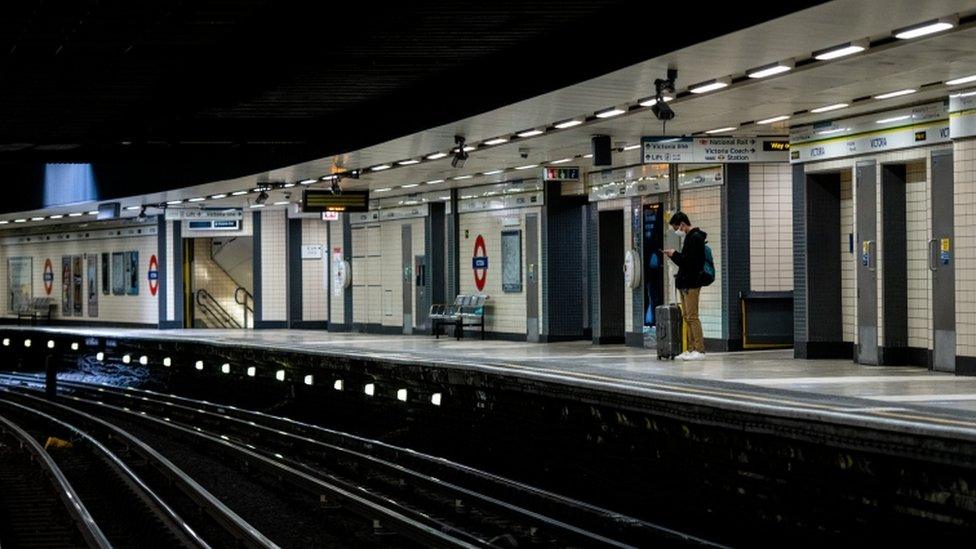 Sloan Square tube station