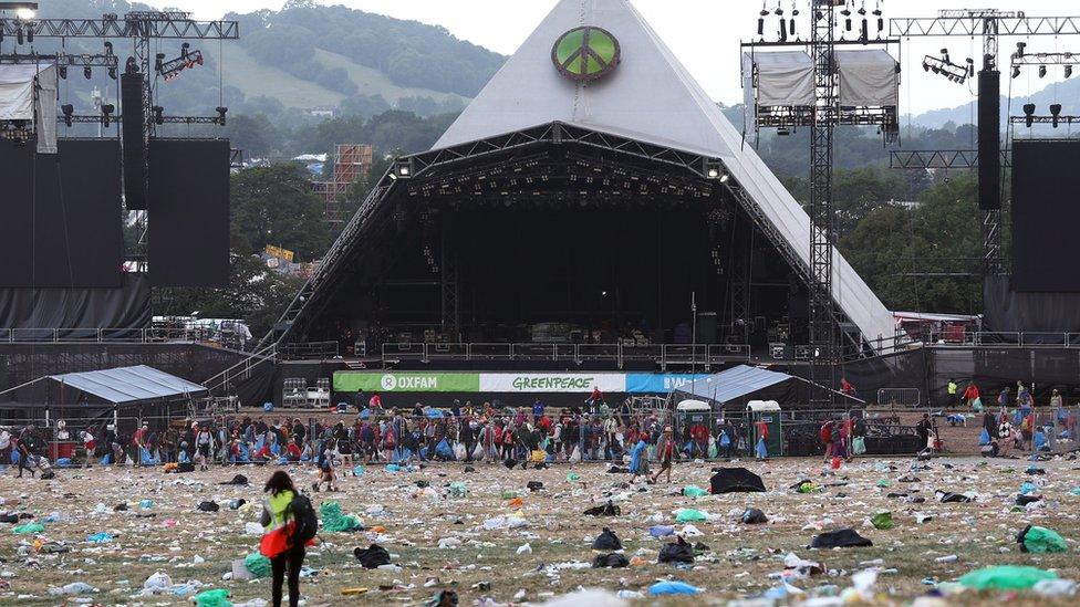 glastonbury-tidy-up.