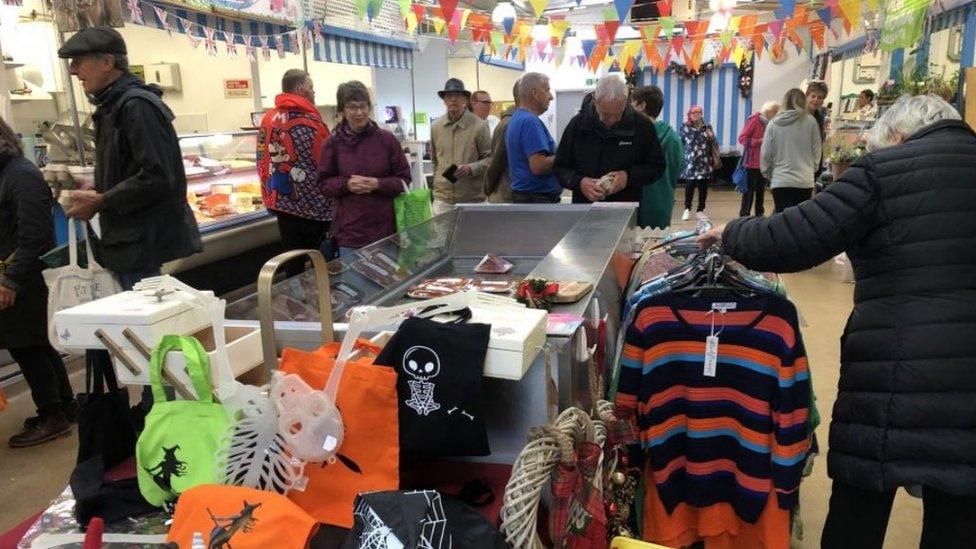 The indoor market