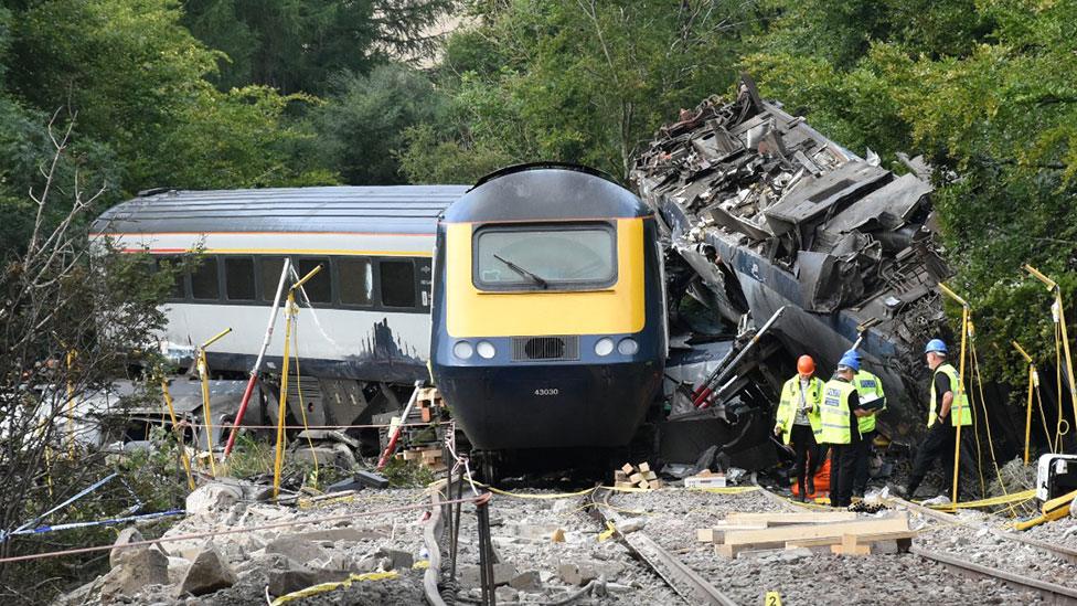 Train derailed at Stonehaven