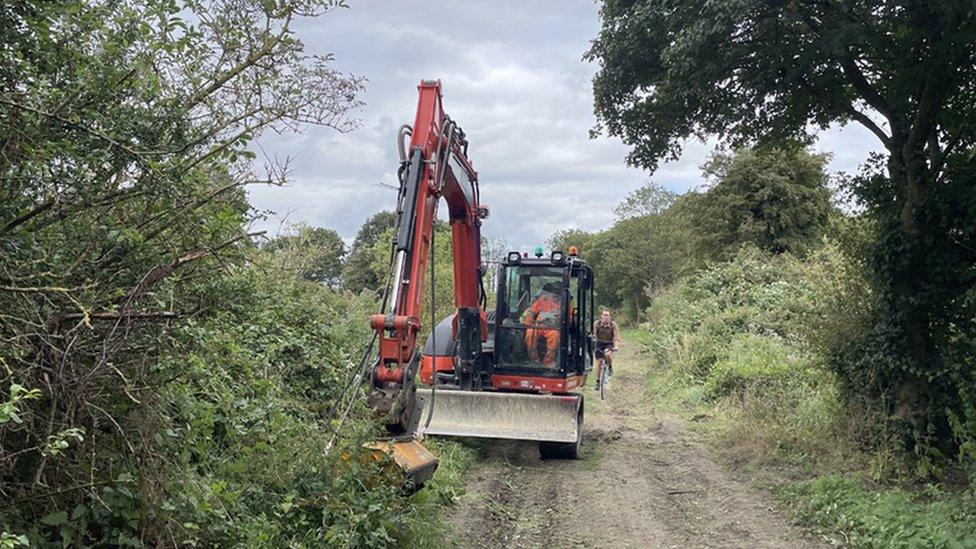 Construction along the Mere Way