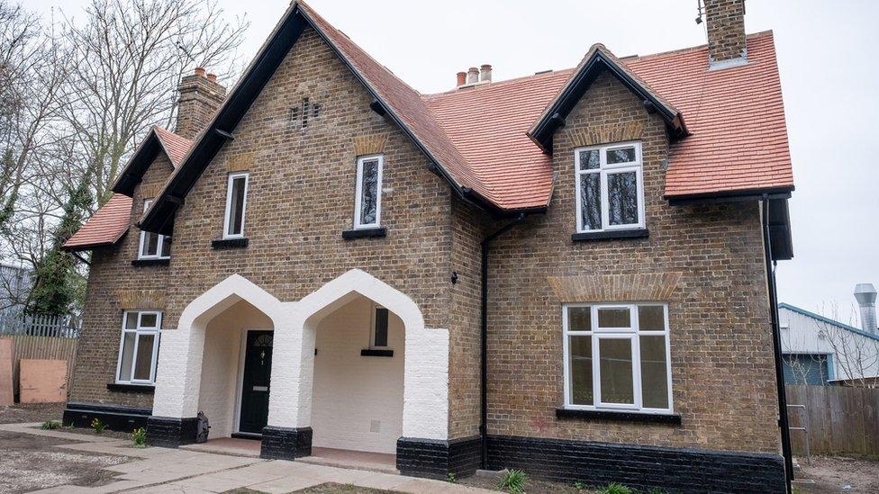 Bromley Cottages