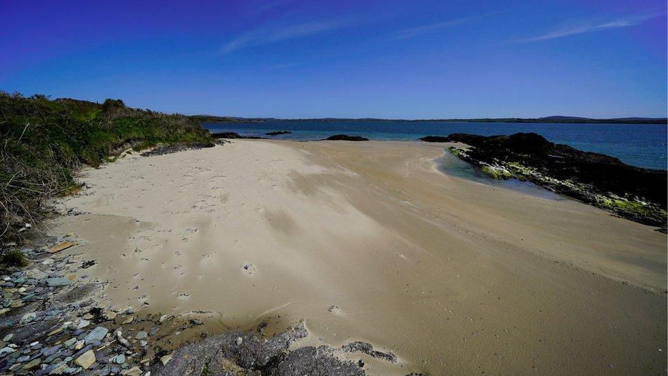 A beach on Horse Island