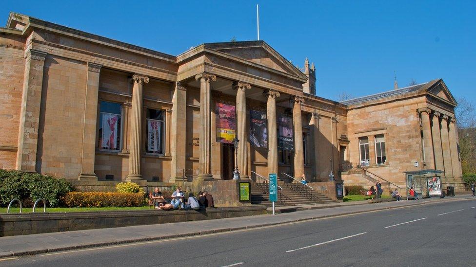 Paisley Museum